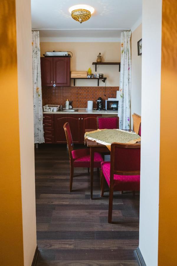 Отель Rozsakert Vendeghaz Romhany Экстерьер фото
